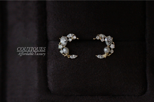 A Pair | Valentines Gift 9K Solid Gold Dainty Natural Pearl Earrings, A pair of Flora earrings, Real Gold Earrings, Sparkly Moon Stud