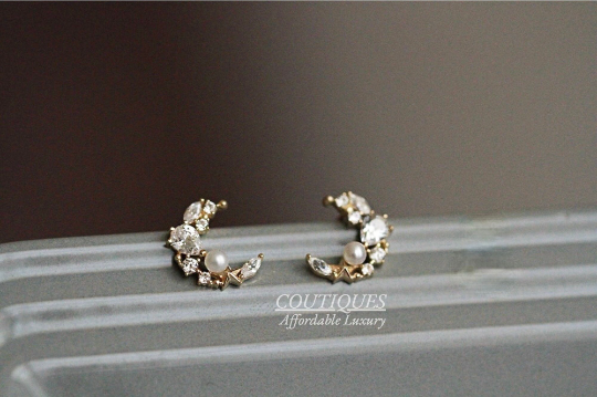 A Pair | Valentines Gift 9K Solid Gold Dainty Natural Pearl Earrings, A pair of Flora earrings, Real Gold Earrings, Sparkly Moon Stud