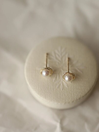 14K Solid Gold Fresh Water Pearl Stud Earrings/ Minimalist Dainty Pearl Earrings/ 14k Real Gold Earrings/ Gift for Her/ Pearl Gold Earrings